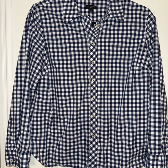 Talbots Women's Navy and White Checkered Button Down Shirt sz Medium - Picture 2 of 7